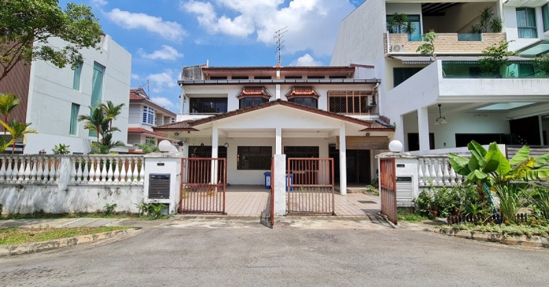 Two 999 year-leasehold terrace houses in Kovan for sale